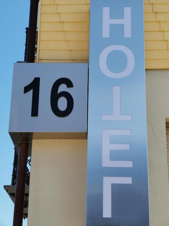 Hotel16 By Messe & Stadion Suisse In Minuten & Late Check-In Schupfen Exterior photo